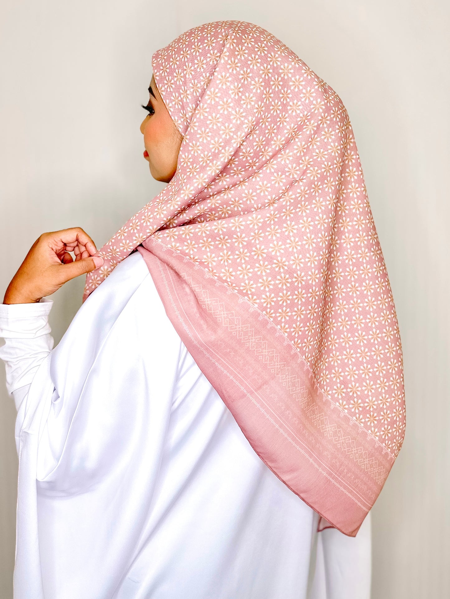 Amani Blush Bloom Square